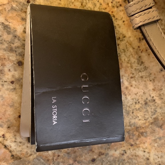 Tote in good condition - Picture 2 of 4